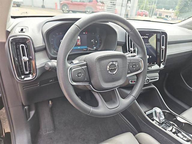 Photo of 2025 Black Volvo XC40