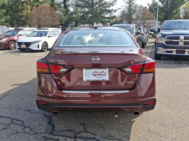 Photo of 2023 Garnet Pearl Metallic Nissan Altima