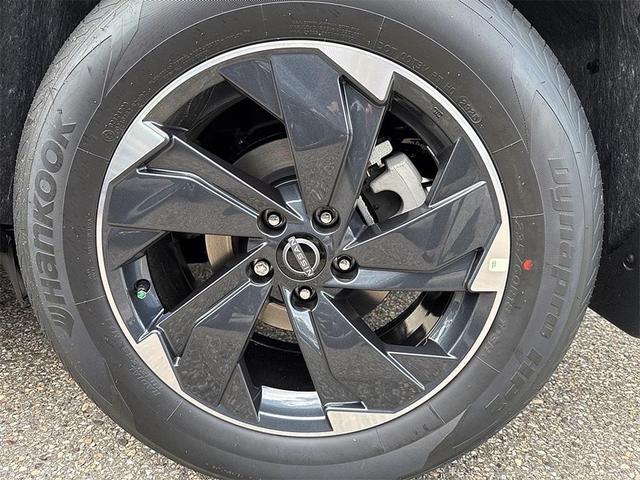 Photo of 2026 Super Black Nissan Rogue