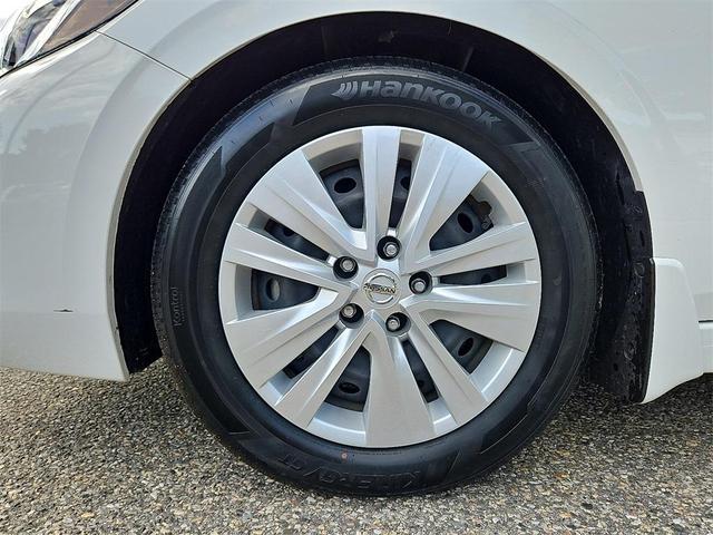 Photo of 2022 Fresh Powder Nissan Sentra