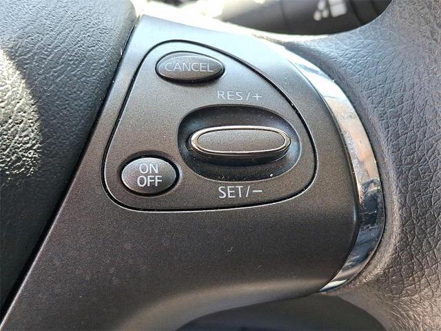 Photo of 2021 Pearl White Tricoat Nissan Murano
