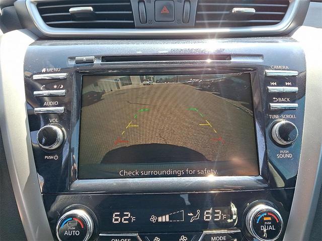 Photo of 2021 Pearl White Tricoat Nissan Murano