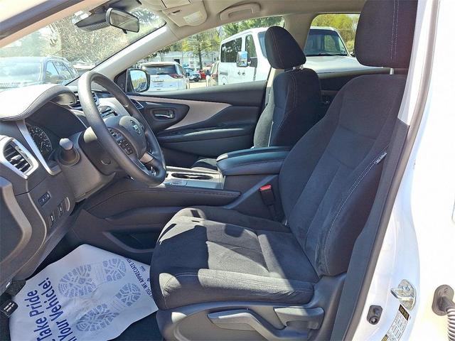 Photo of 2021 Pearl White Tricoat Nissan Murano