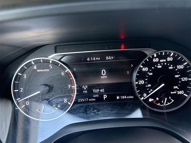 Photo of 2021 Pearl White Tricoat Nissan Rogue
