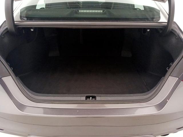 Photo of 2019 Gray Toyota Camry