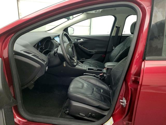 Photo of 2016 Red Ford Focus