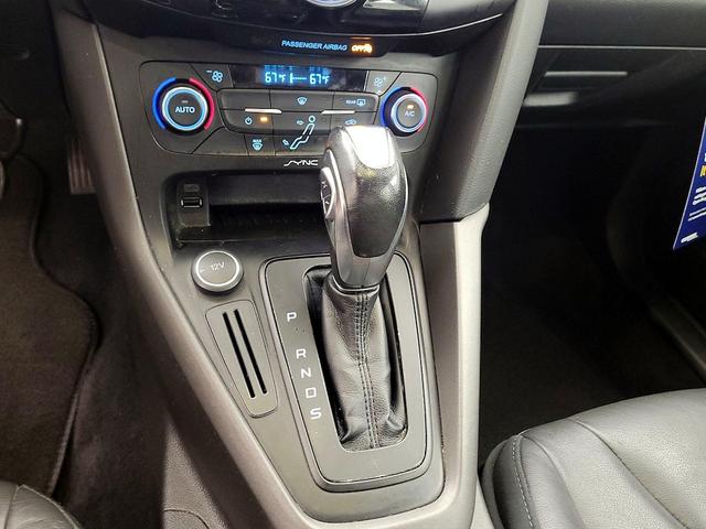 Photo of 2016 Red Ford Focus