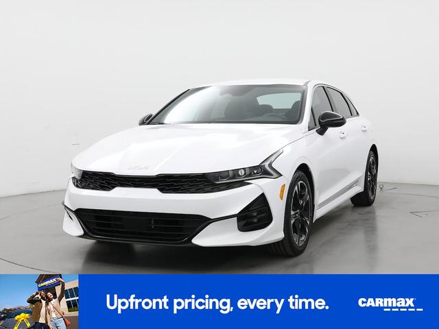 Photo of 2023 White Kia K5