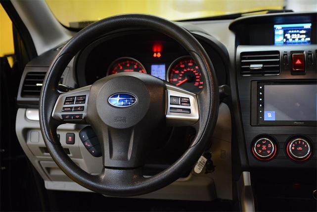 Photo of 2015 Dark Gray Metallic Subaru Forester
