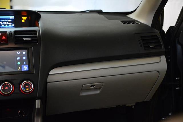 Photo of 2015 Dark Gray Metallic Subaru Forester