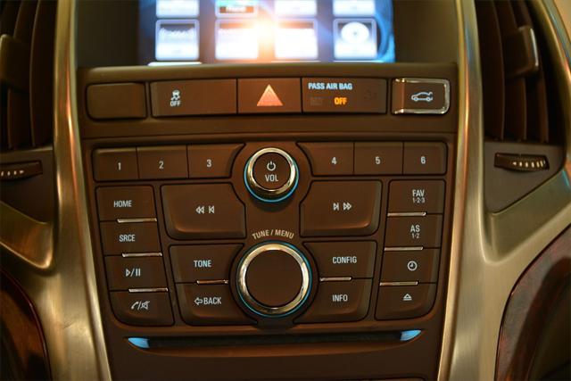 Photo of 2014 Summit White Buick Verano
