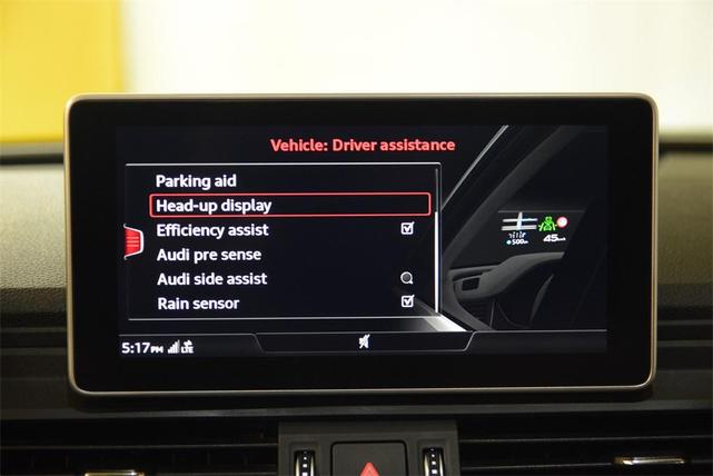 Photo of 2018 Blue Metallic Audi SQ5