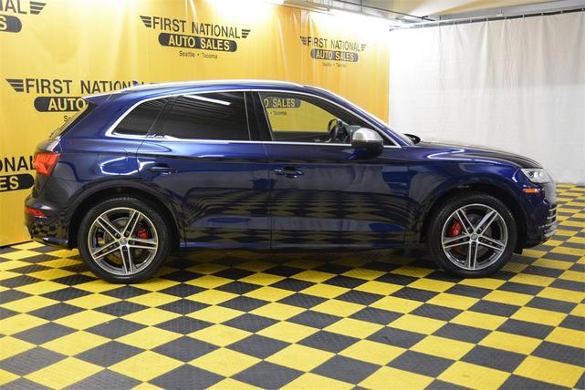 Photo of 2018 Blue Metallic Audi SQ5