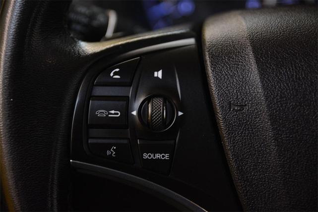 Photo of 2016 Graphite Luster Metallic Acura MDX
