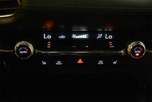 Photo of 2023 Snowflake White Pearl Mica Mazda Mazda3