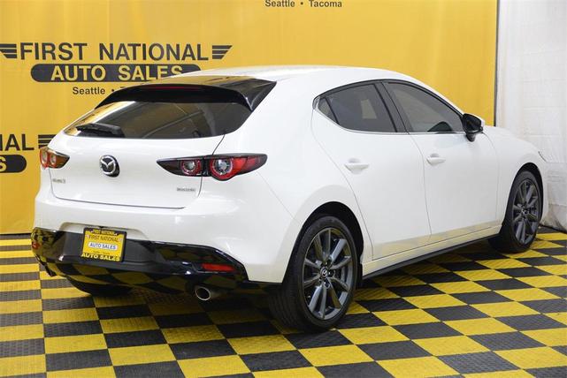 Photo of 2023 Snowflake White Pearl Mica Mazda Mazda3