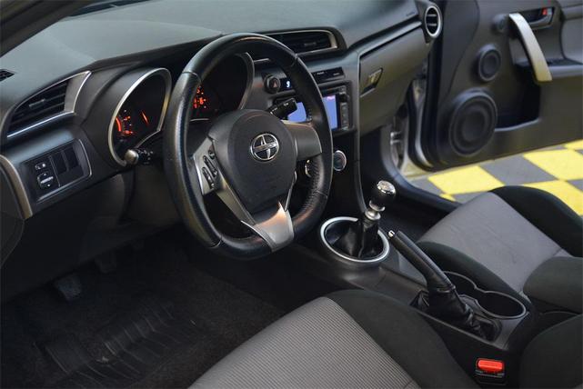Photo of 2014 Classic Silver Metallic Scion tC