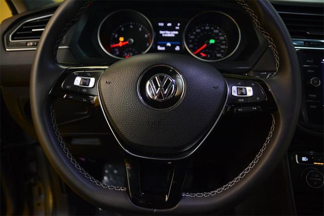 Photo of 2021 Silver Metallic Volkswagen Tiguan