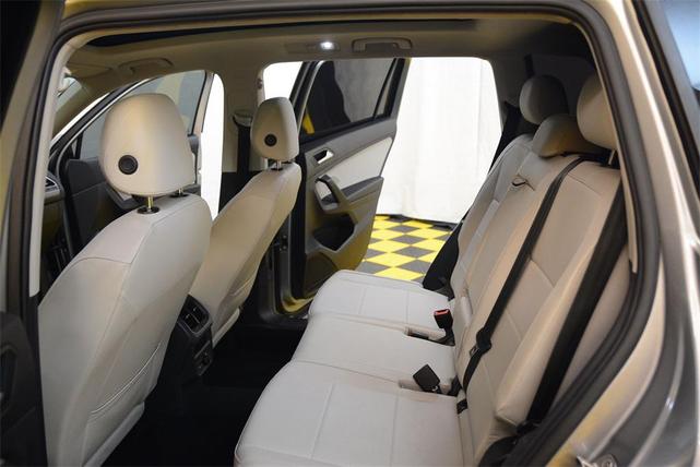Photo of 2021 Silver Metallic Volkswagen Tiguan