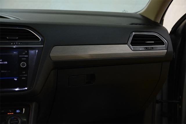 Photo of 2021 Silver Metallic Volkswagen Tiguan