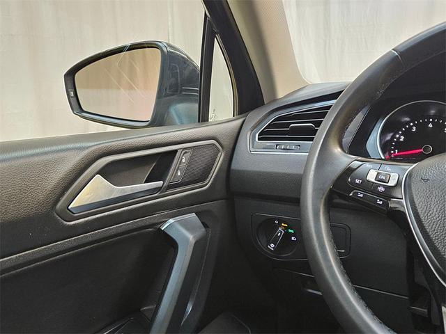 Photo of 2020 Deep Black Volkswagen Tiguan