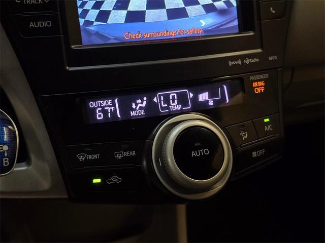 Photo of 2014 Sea Glass Pearl Toyota Prius v