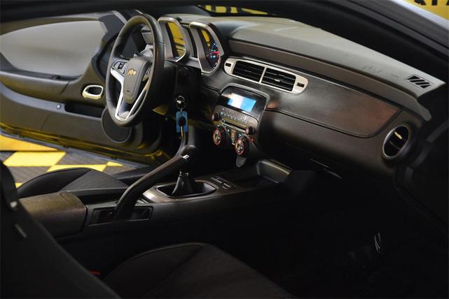 Photo of 2014 Black Chevrolet Camaro