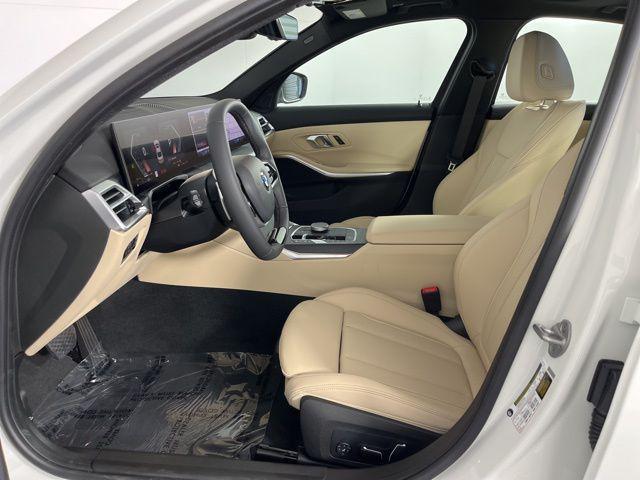 Photo of 2025 Alpine White BMW 330