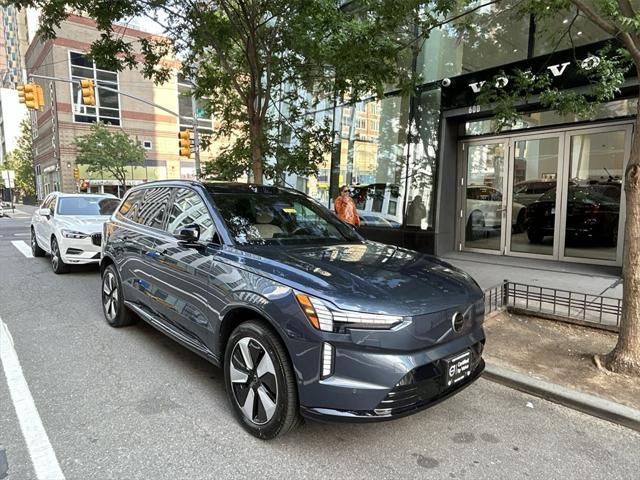 2025 Volvo Ex90