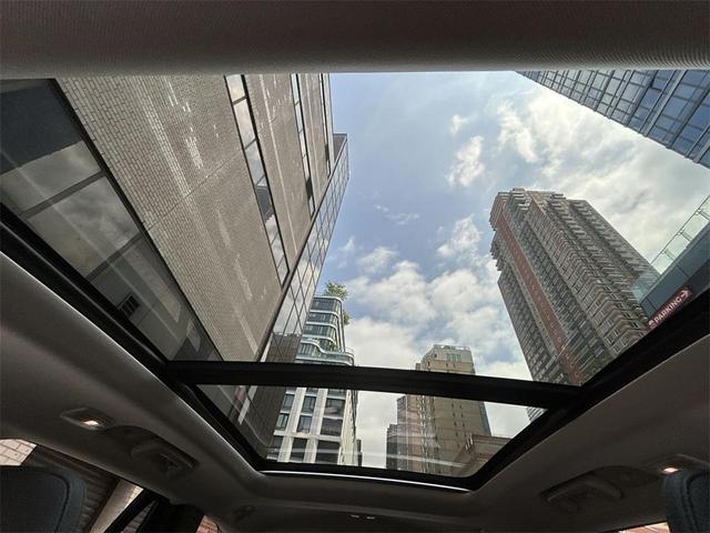 Photo of 2024 Onyx Black Metallic Volvo XC90