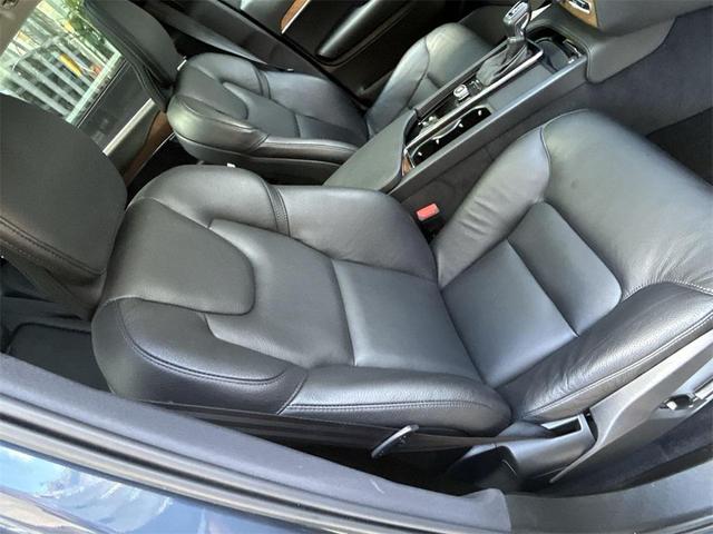 Photo of 2022 Denim Blue Metallic Volvo XC90