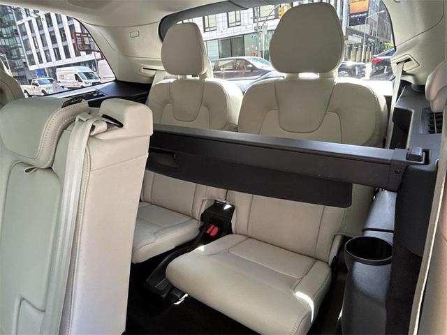 Photo of 2023 Denim Blue Metallic Volvo XC90 Recharge Plug-In Hybrid