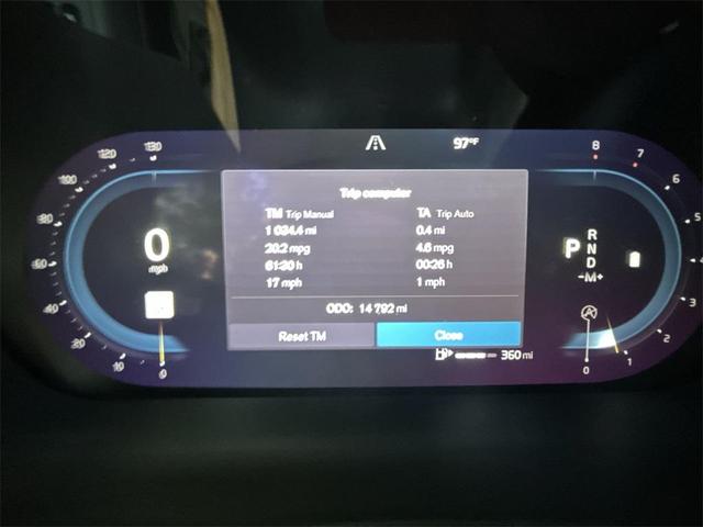 Photo of 2022 Onyx Black Metallic Volvo XC60