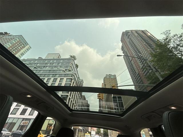 Photo of 2025 Silver Dawn Metallic Volvo XC60