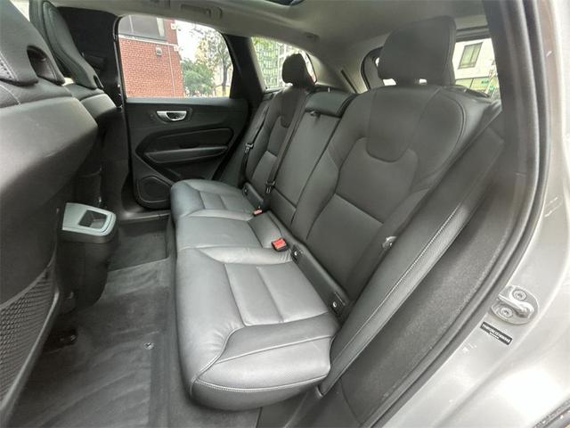 Photo of 2025 Silver Dawn Metallic Volvo XC60