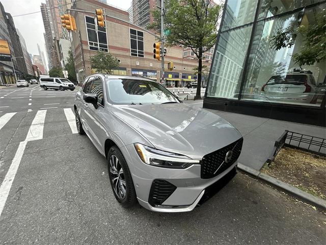 Photo of 2025 Silver Dawn Metallic Volvo XC60