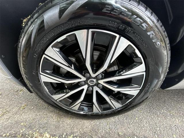 Photo of 2025 Silver Dawn Metallic Volvo XC60