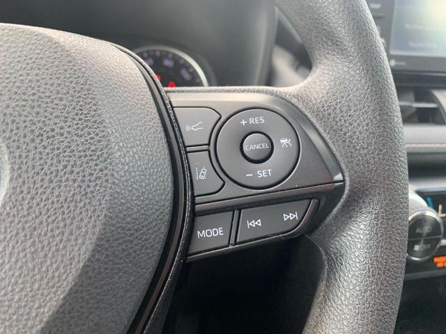 Photo of 2021 Super White Toyota RAV4 Hybrid