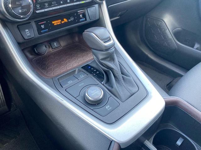 Photo of 2022 Midnight Black Toyota RAV4 Hybrid