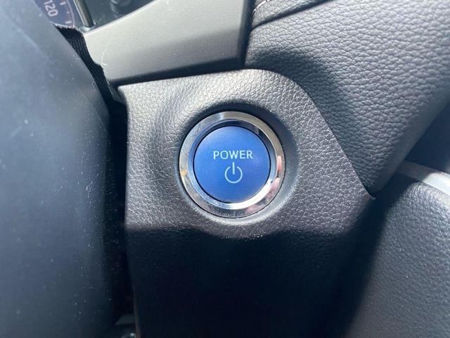 Photo of 2022 Midnight Black Toyota RAV4 Hybrid