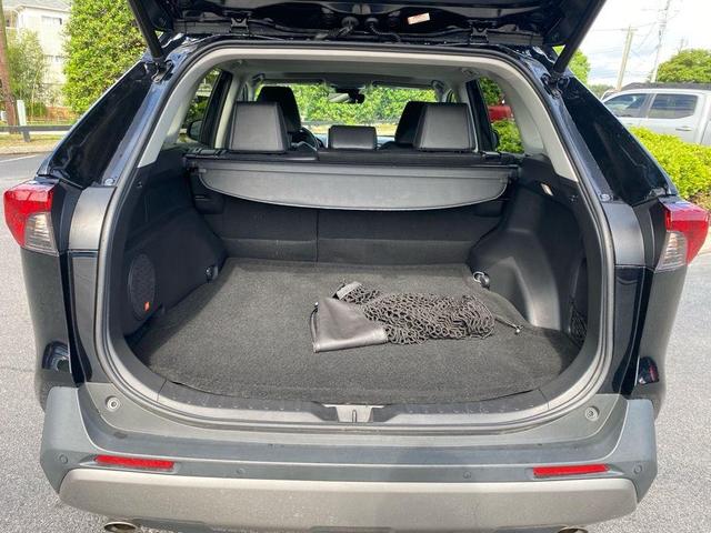 Photo of 2022 Midnight Black Toyota RAV4 Hybrid