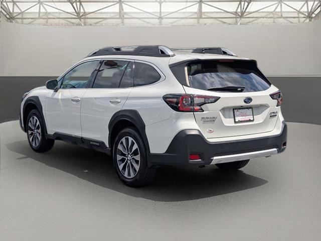 Photo of 2023 Crystal White Pearl Subaru Outback