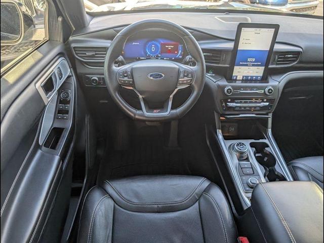 Photo of 2020 Agate Black Metallic Ford Explorer