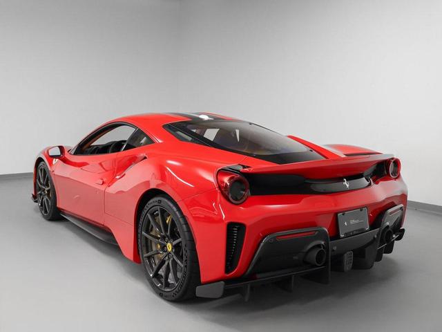 Photo of 2019 Rosso Corsa Ferrari 488 Pista