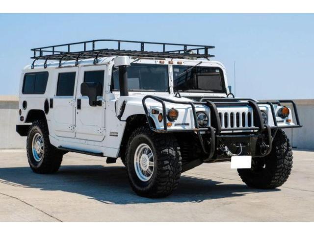 Photo of 2001 Bright White Am General Hummer