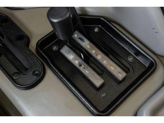 Photo of 2001 Bright White Am General Hummer