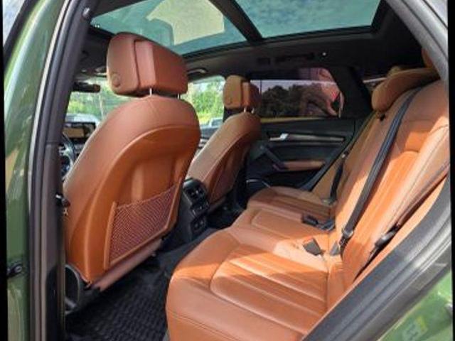 Photo of 2022 District Green Metallic Audi Q5