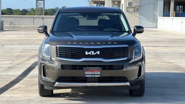 Photo of 2022 Dark Moss Kia Telluride