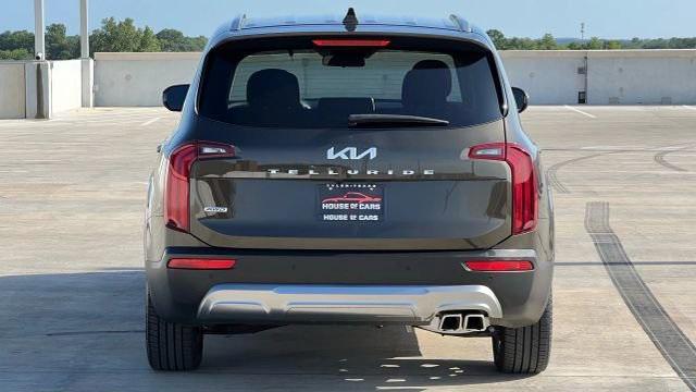 Photo of 2022 Dark Moss Kia Telluride