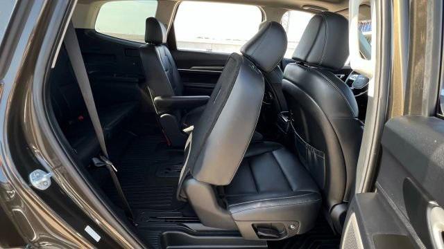 Photo of 2022 Dark Moss Kia Telluride